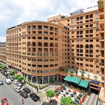 Armenak Apartment 5-Комнатная Yerevan Ngoại thất bức ảnh