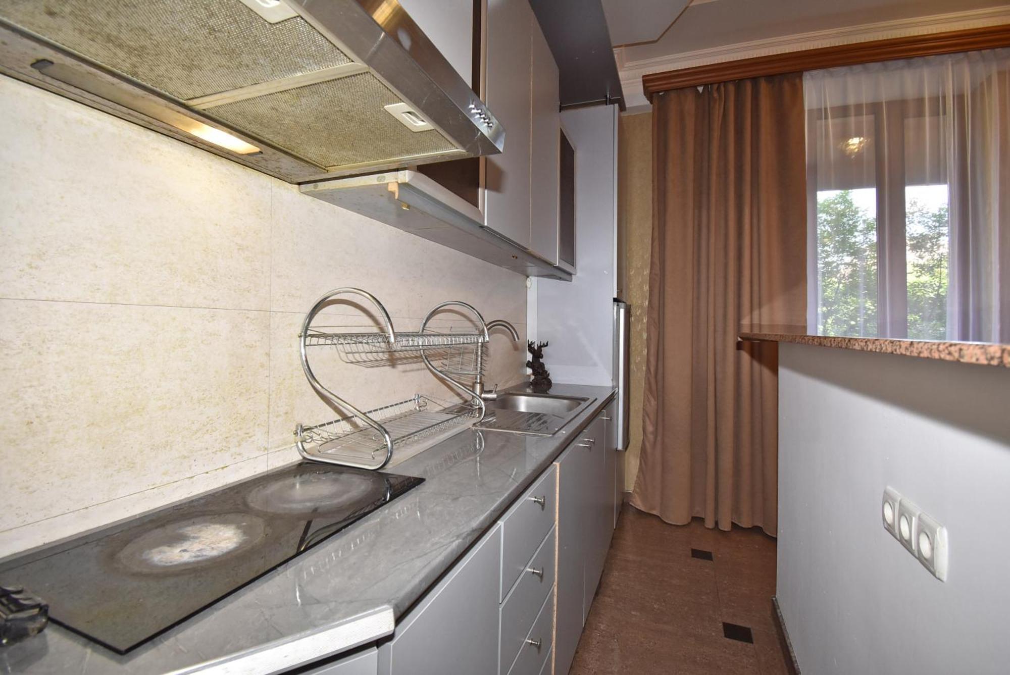 Armenak Apartment 5-Комнатная Yerevan Ngoại thất bức ảnh